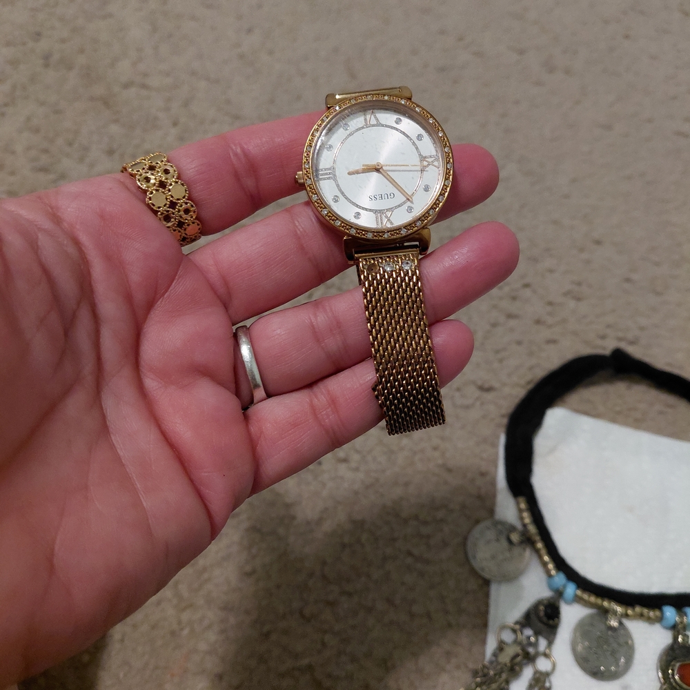 Guess Gold Women's Watch - Picture 4 of 5